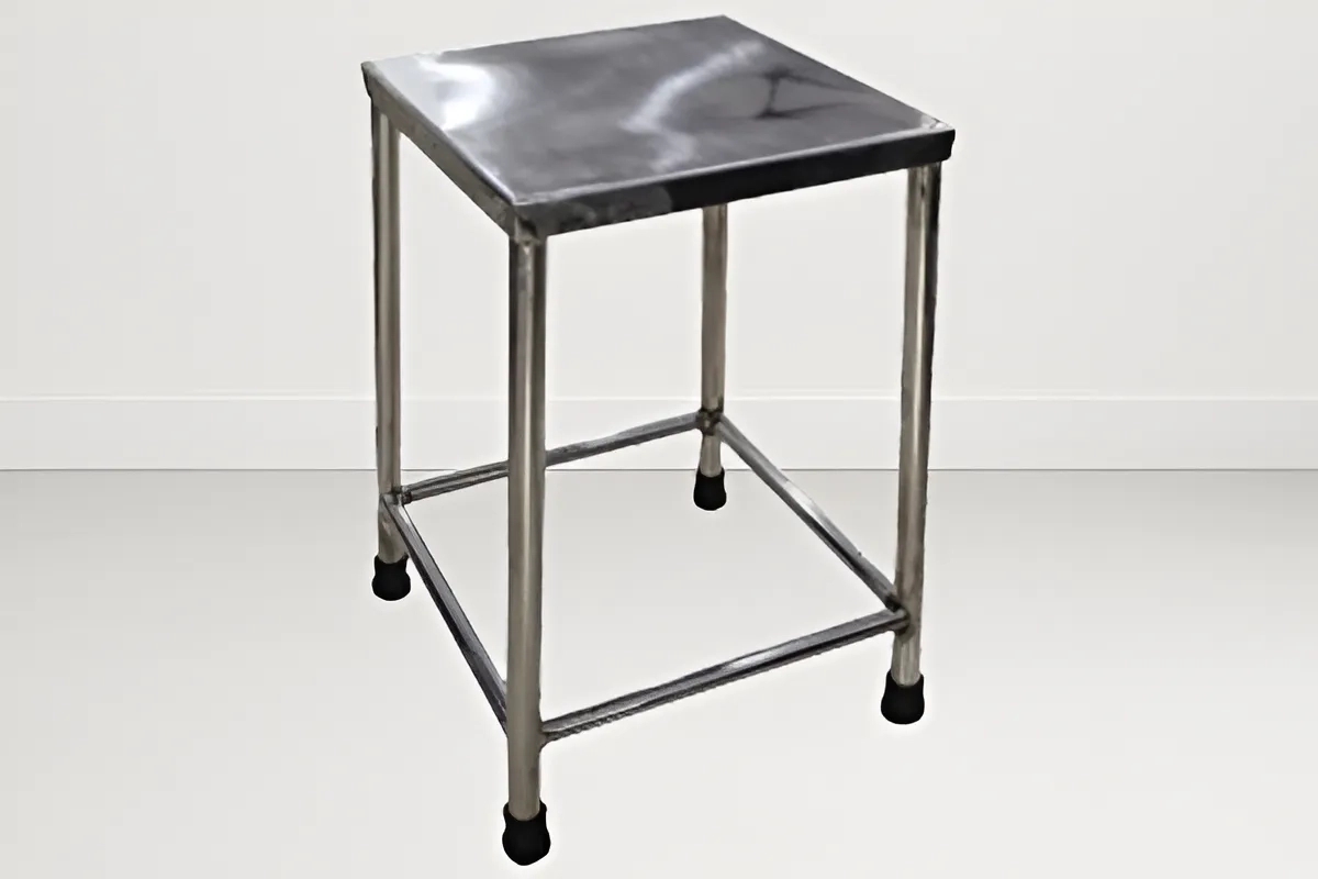 SI Surgical Attendent Stool - SIS 2050 by SI Surgical : Colours available: Chrome