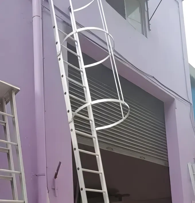 RKS Aluminium Monkey Ladder - Model No 505 by RKS Engineering : Colours available: White