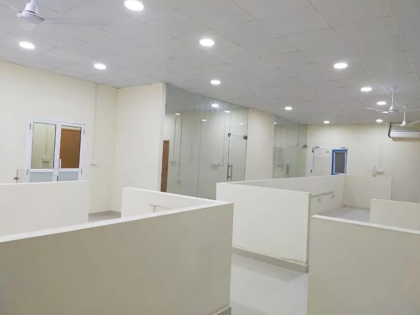 Multi Decor Prefabricated Office Cabins by Multi Décor : Colours available: FloralWhite 3 3