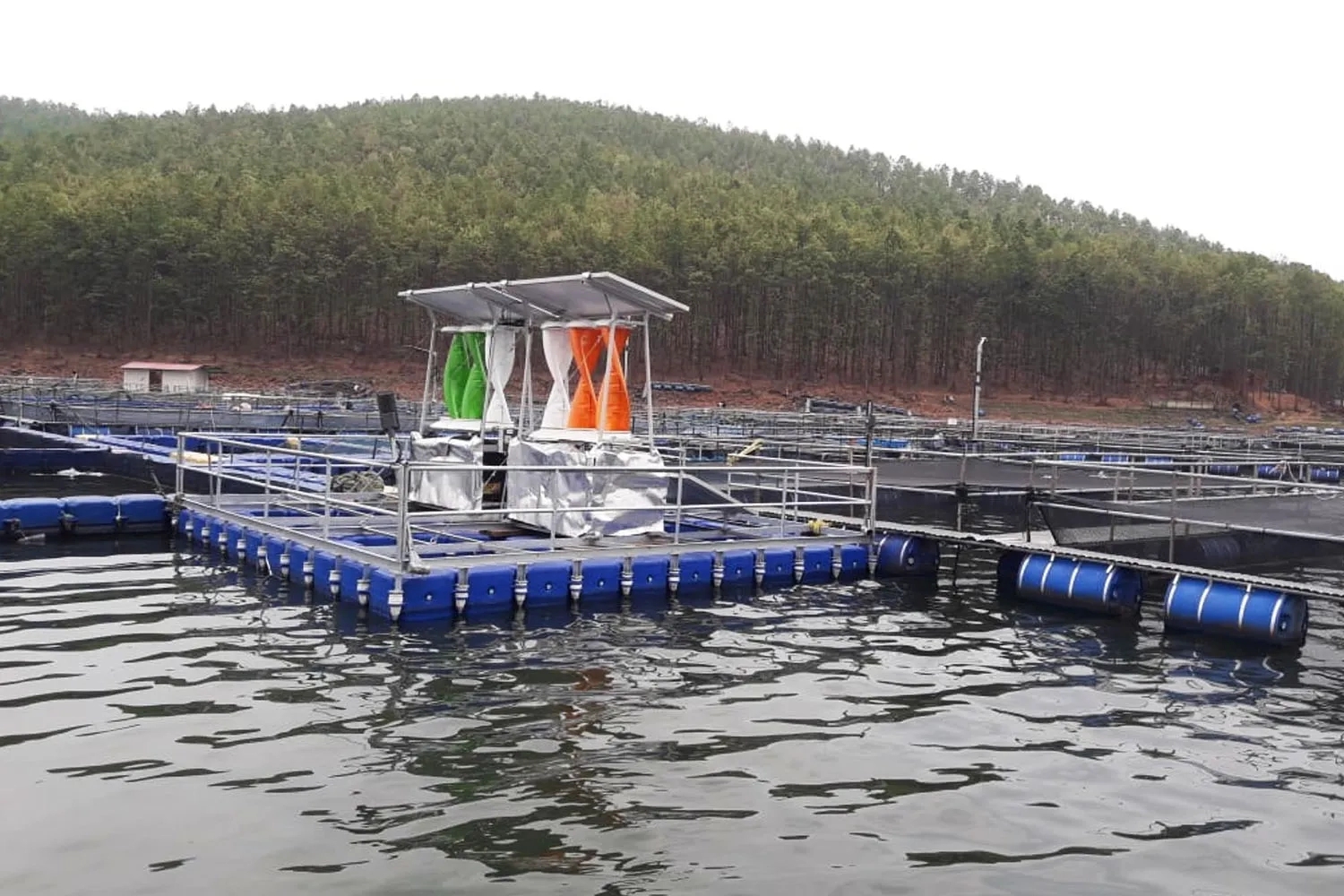 Windstream Floatmill Wind and Solar Hybrid Energy System by Windstream 2 2