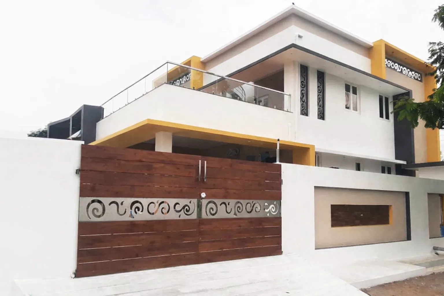 Shree Kumaran Automated Gate by Shree Kumaran Engineering : Colours available: Brown 5 5