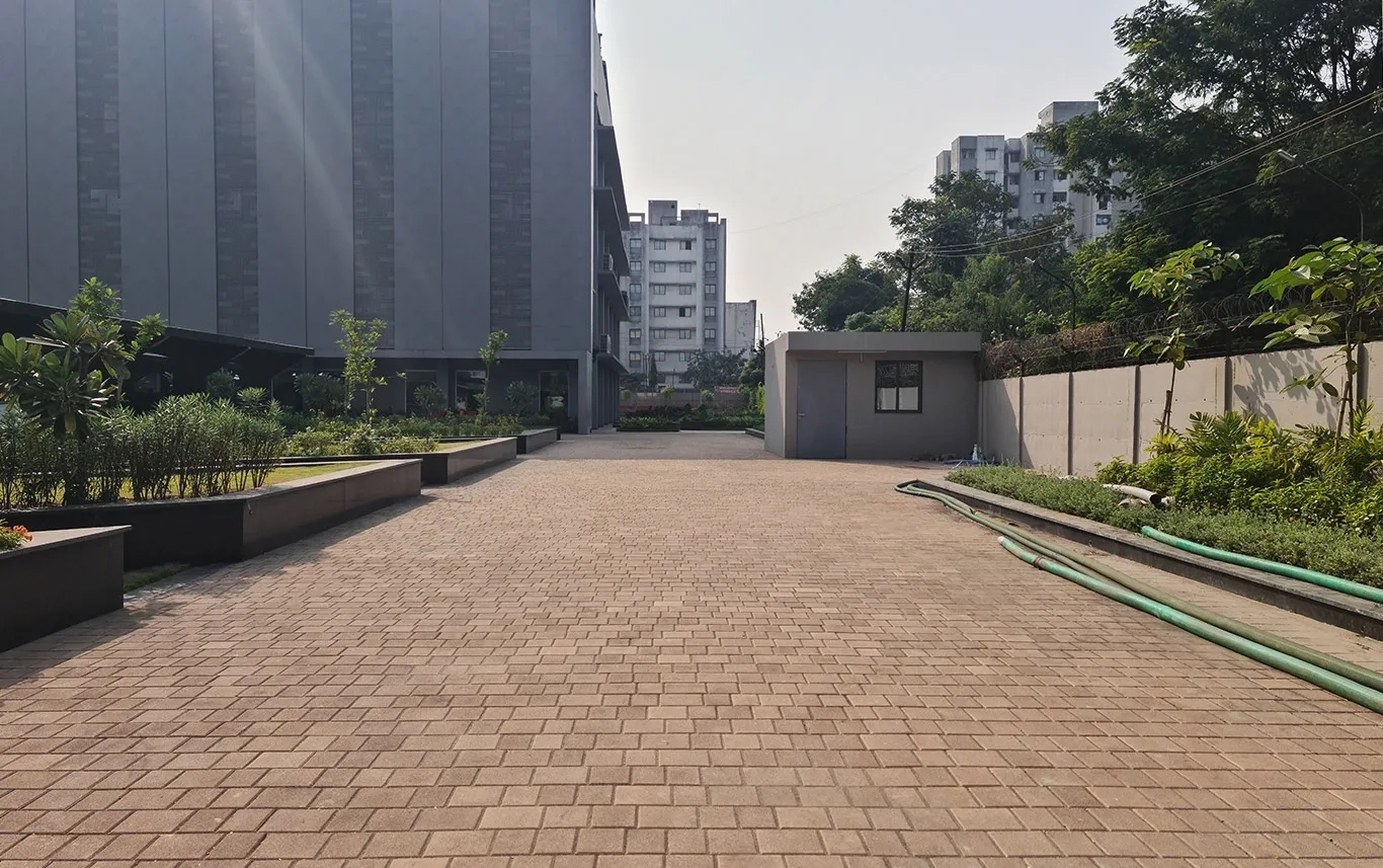 Vyara Strada Pavers by Vyara for Open Parking, Driveway, Industrial Floors, Roads 8 7