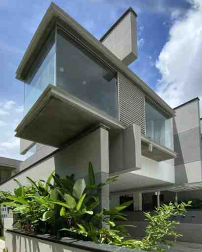 House Exterior of The Plane House