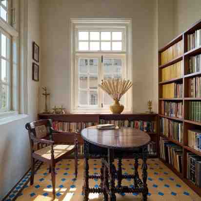Home Library In Bombay House