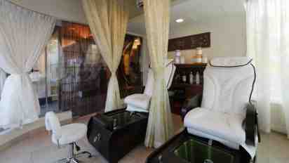 Salon Interior of Oryza
