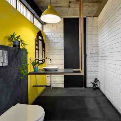 Powder Room In Desur House