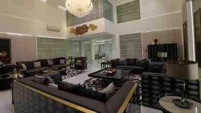 Living Room in Introverted House