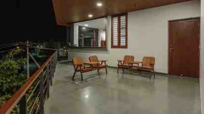 Balcony in Runway View Home