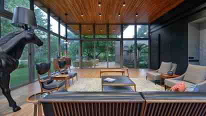 Living Room In the Lap of Nature House