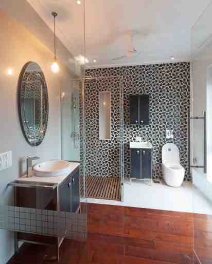 L Shaped Bathroom In K Residence