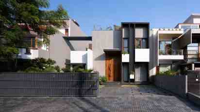 House Exterior of House One 891