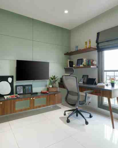 Home Study in Am Residence