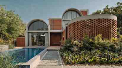 Swimming Pool in Teen Vaults House