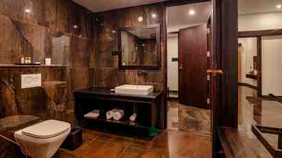 Hotel Bathroom in Blanche by the Bay
