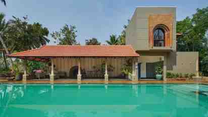 Swimming Pool in Nenapu Villa