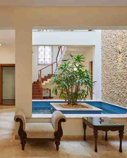 Courtyard in Courtyard House