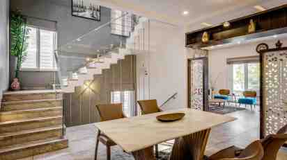 Tranditional Space in Pawde Residence