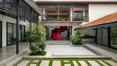 Courtyard in Club of Courts