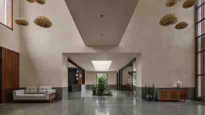 Transitional Space in PBR House