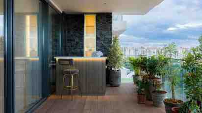 Balcony in Embassy Lake Terraces video thumbnail