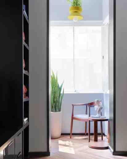 Transitional space in Apartment 01, Mohini Mansion