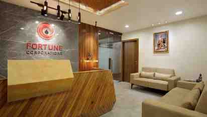 Office Reception in Fortune Corporations