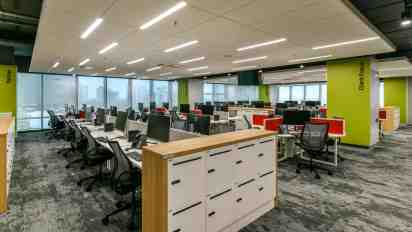 Office Workstation in Credit Suisse Office
