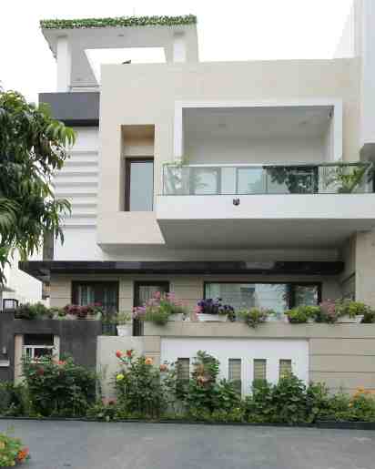 House Exterior in Terrace House