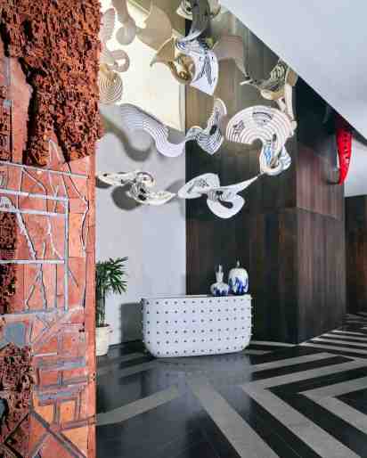 Transitional Space in Baid Residence