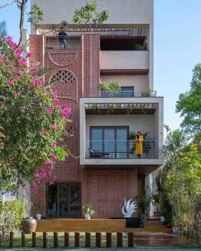 House Exterior of Brick Nest House