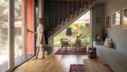 Transitional Space in Lalli Residence