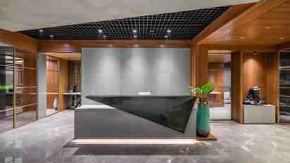 Office Reception in Pinnacle Office
