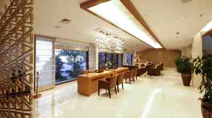 Hotel Reception in Jaypee Residency Manor Hotel
