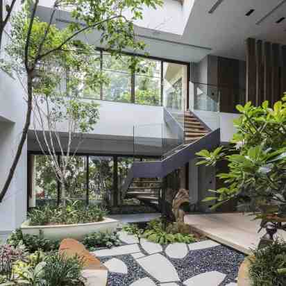 Courtyard in Tropical House