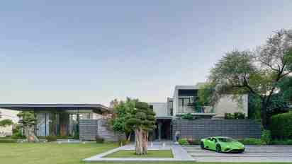 House Exterior of Porch House Villa