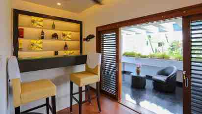 Home Bar in The Wilson Residence