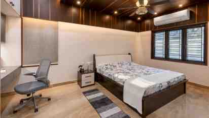 Bedroom in Dr. Justin’s Residence