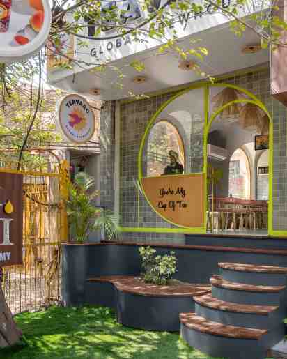 Cafe Exterior of Teavaro Brewhouse