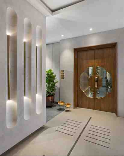 Foyer in Reflection Apartment