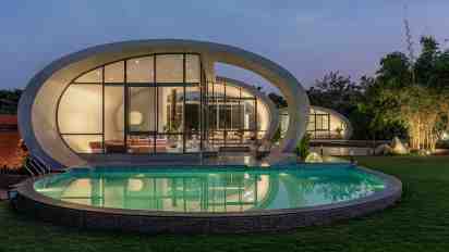 Swimming Pool in Carapace House
