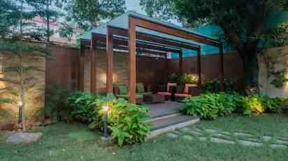 Backyard in Urban Oasis House