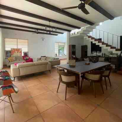Dining Room in 77 Sunny Brooks Residence