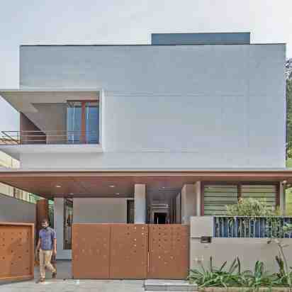 House Exterior Of Uma Residence