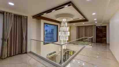 Transitional Space in Rakesh Gupta Residence