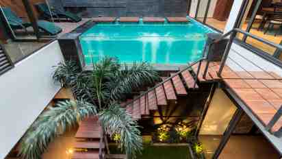 Swimming Pool in Residence 102.7