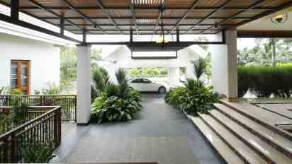 Verandah in Residence at Mangad