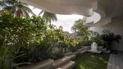 Balcony in Whispering Curves House