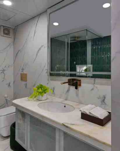 Bathroom in The Vibrant Voyage Apartment