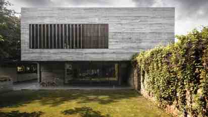 Backyard in Private Residence 07