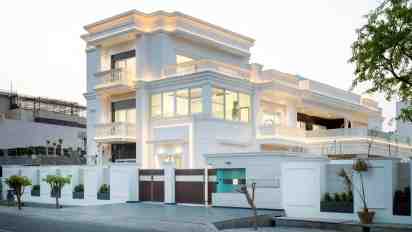 House Exterior in Sapovilla